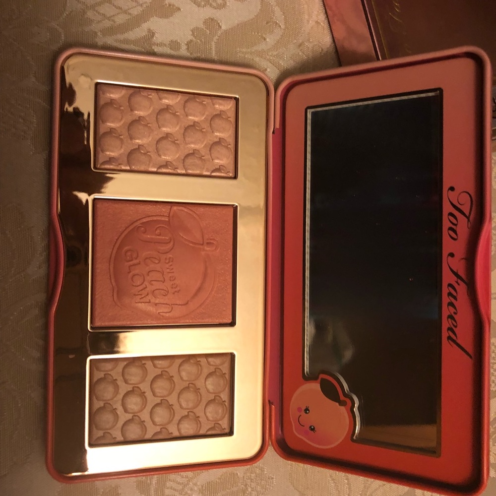 Too Faced Sweet Peach Glow